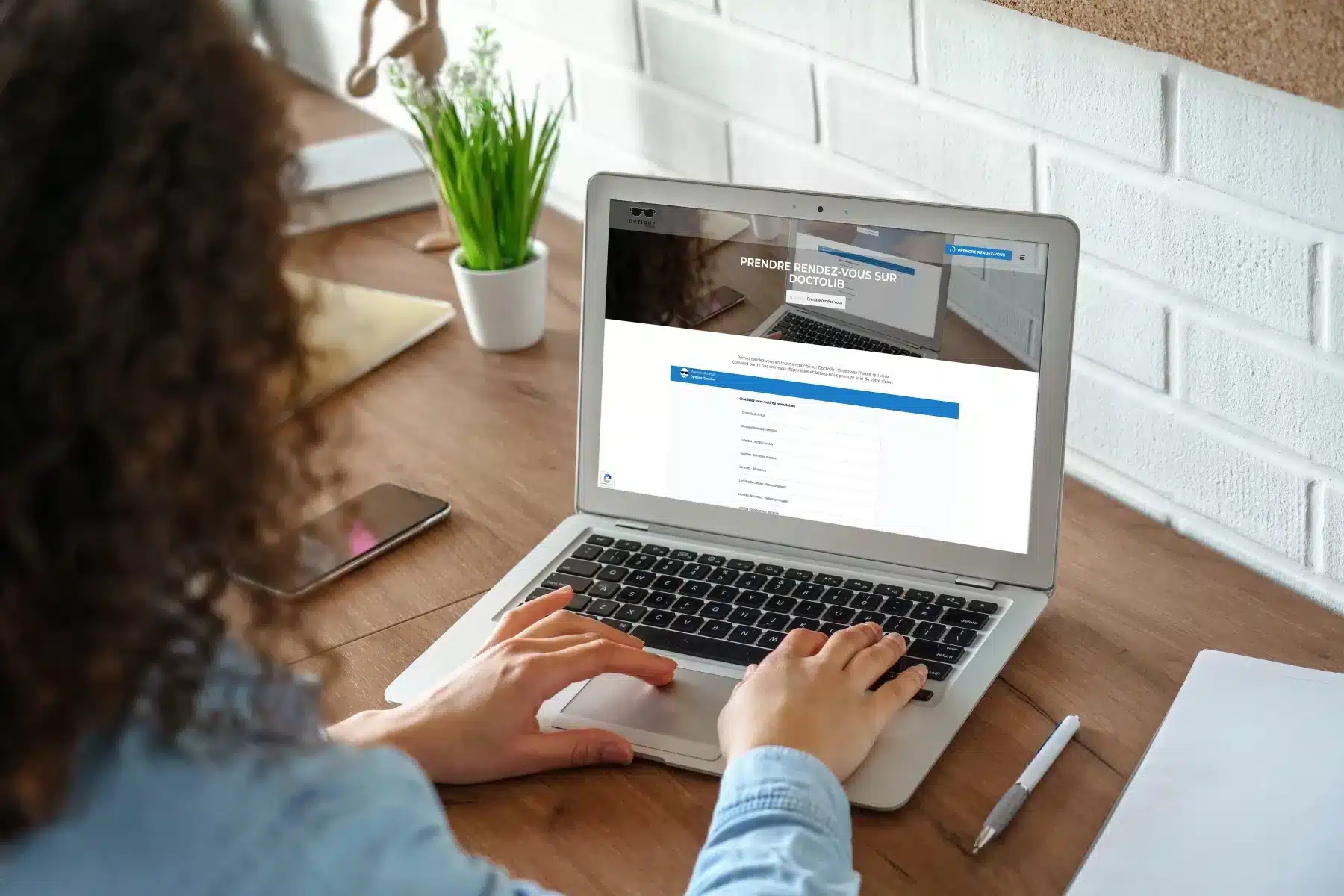 Prise de rendez-vous en ligne sur Doctolib pour examen de vue chez Optique Queuleu Metz